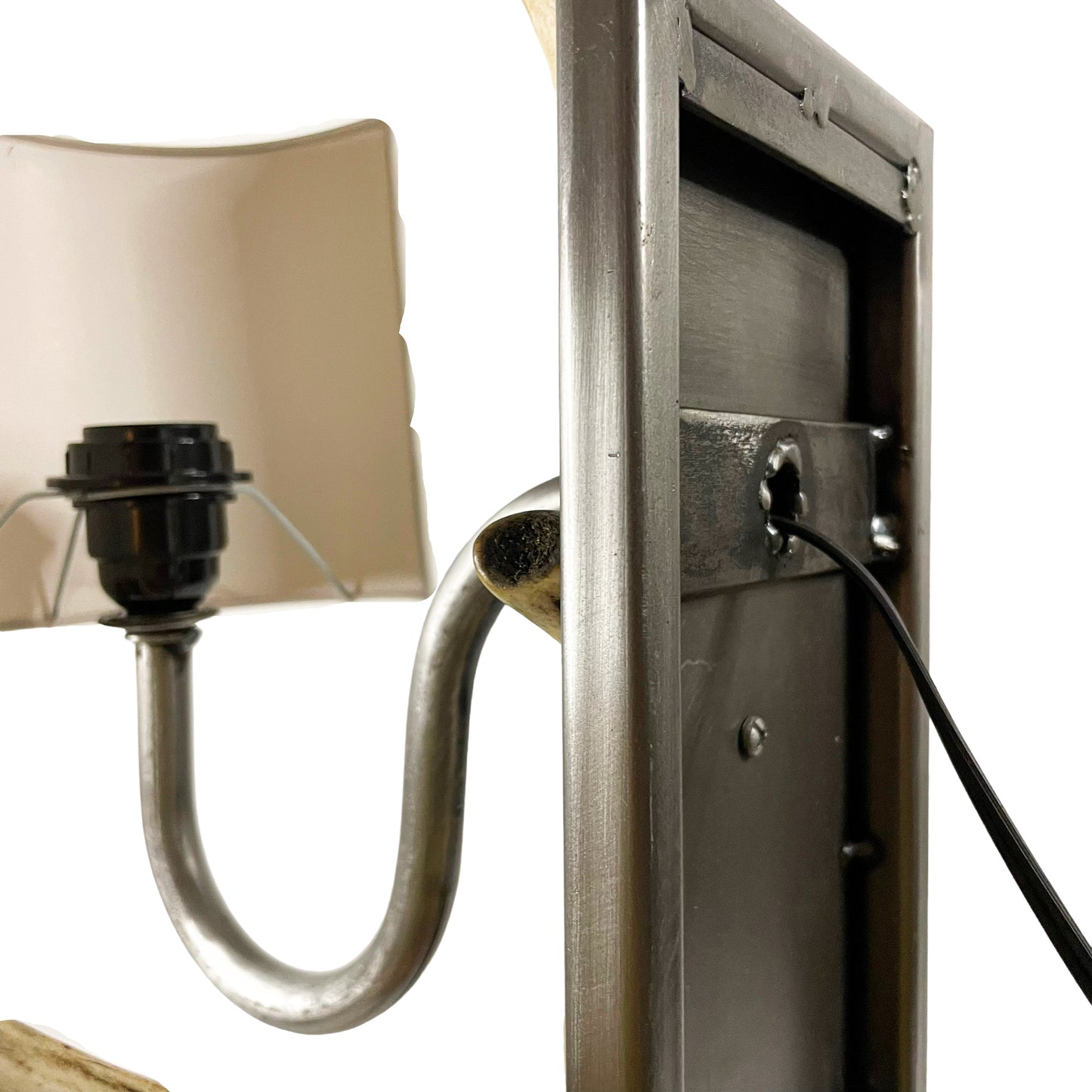 Aplique de Asta de Ciervo Rojo 58cm.